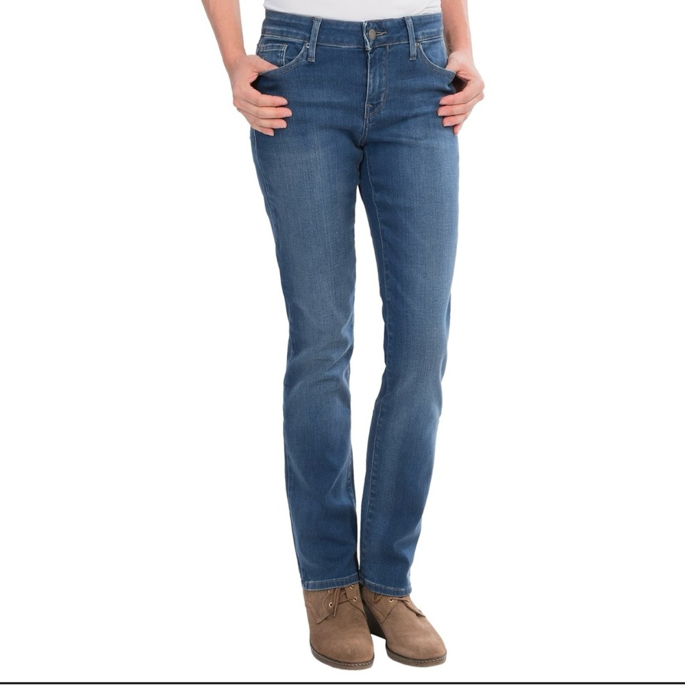 Calvin Klein Jeans Straight Women 9” High Rise Medium Wash Denim 12